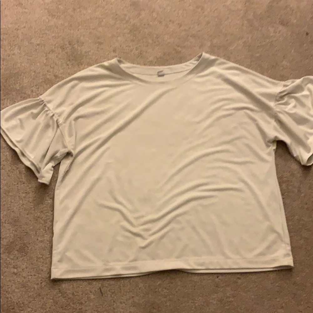 cute white flowy shirt